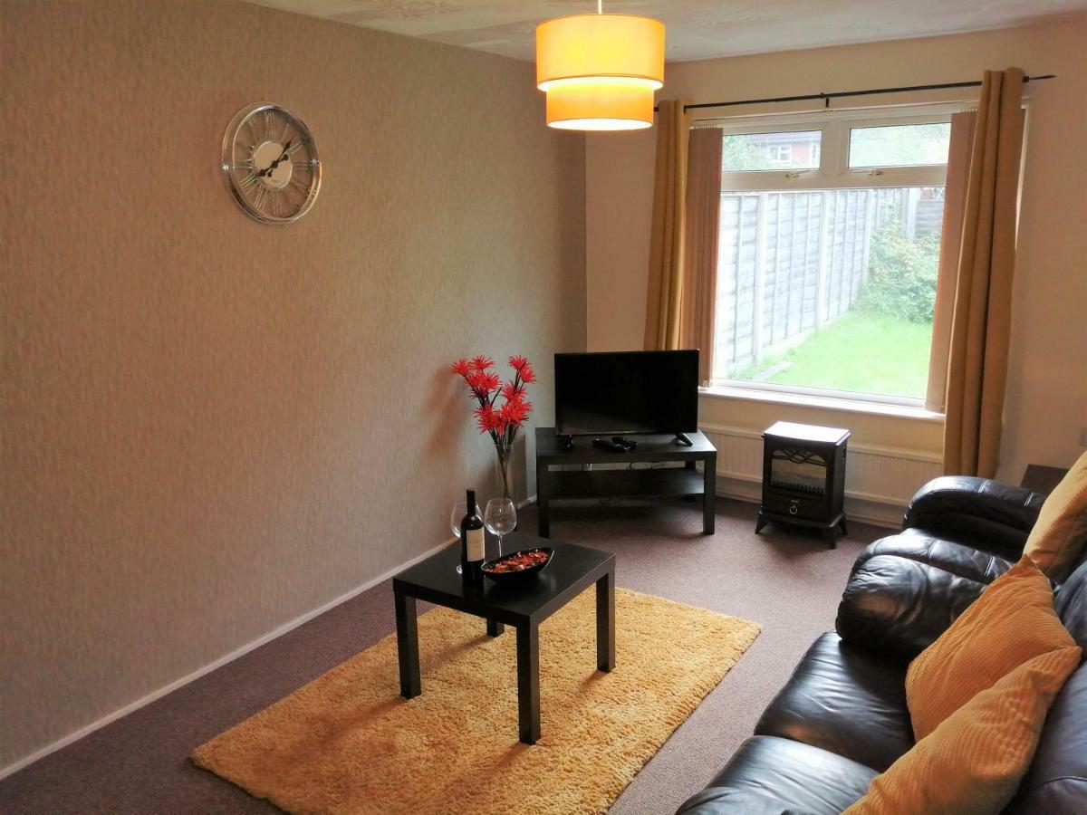 Fearnhead House Villa Warrington Buitenkant foto